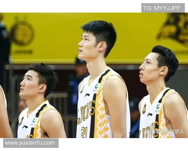 胡金秋：从青涩新星到CBA赛场的领军人物之路